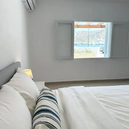 Noema Seafront House *