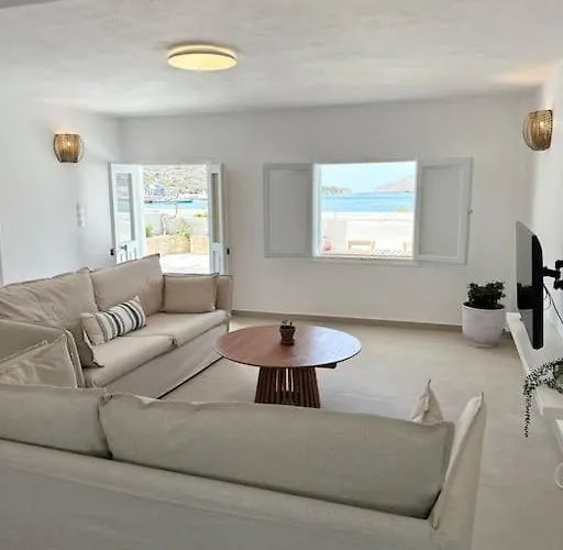 Noema Seafront House *